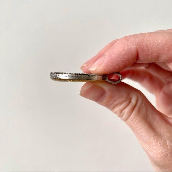 Letter “R” Initial Necklace Keychain Resin Pendant - Picture 7 of 9